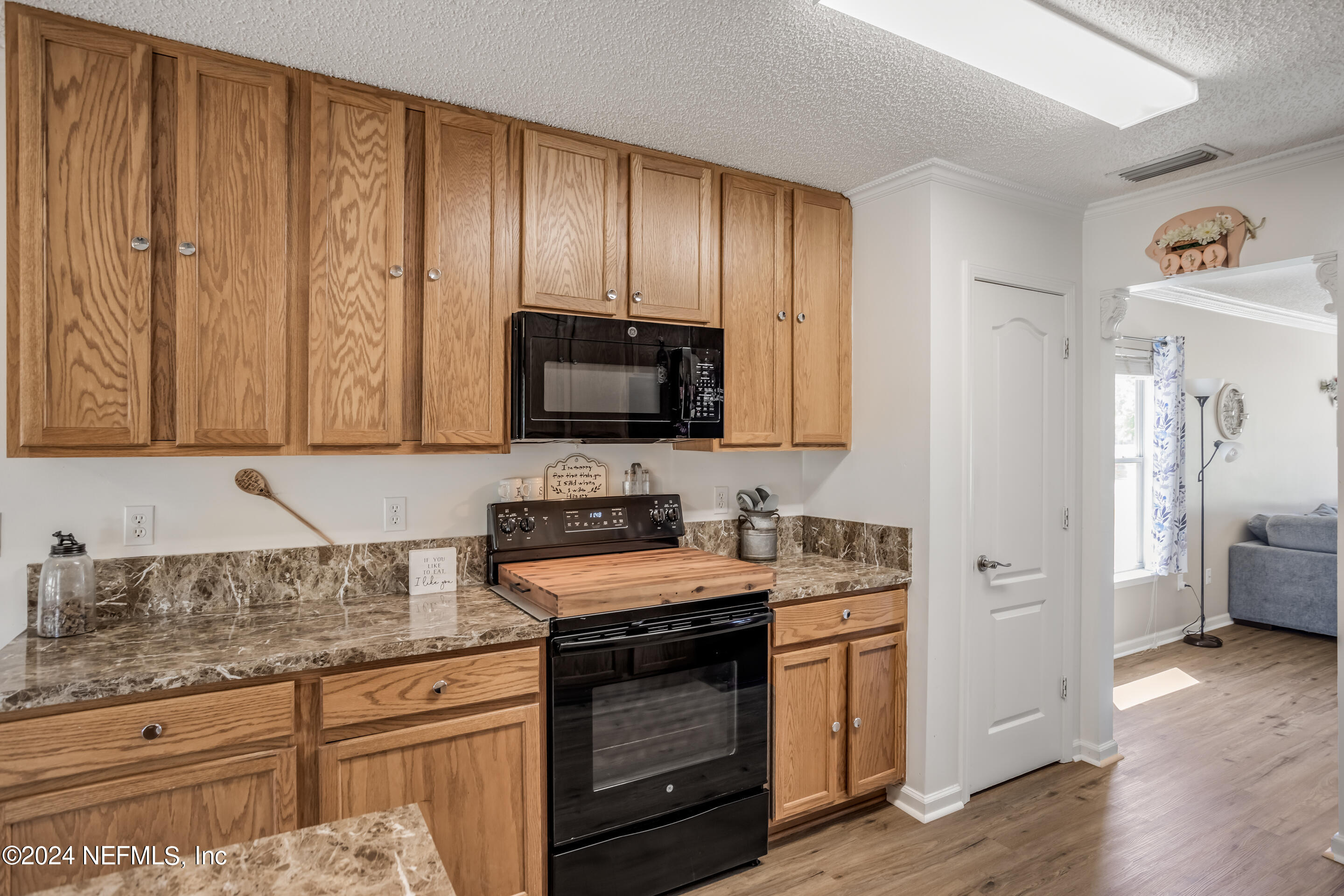 9006 Ford Road Bryceville, FL 32009 - Photo 10 of 38 Kitchen