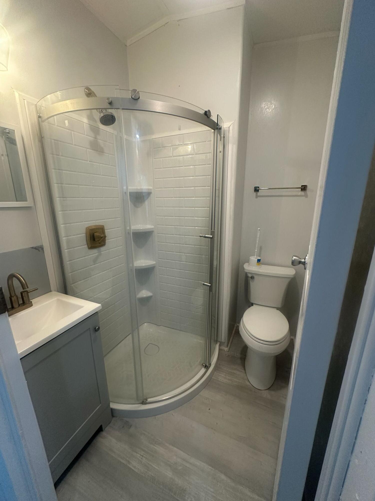 3140 Southwest 51st Avenue Davie, FL 33314 - Photo 13 of 38 df2f509e-1586-4819-8e0a-2df251473559