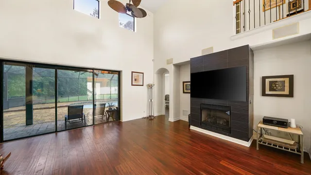 a view of entryway and hall