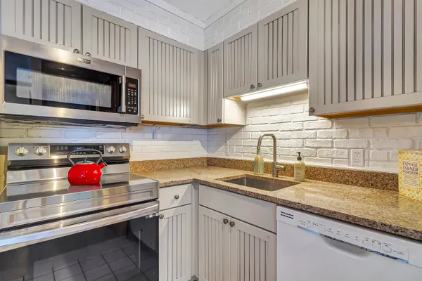 $399,000 | 697 East Mountain Road, Unit A1, Killington, VT 05751