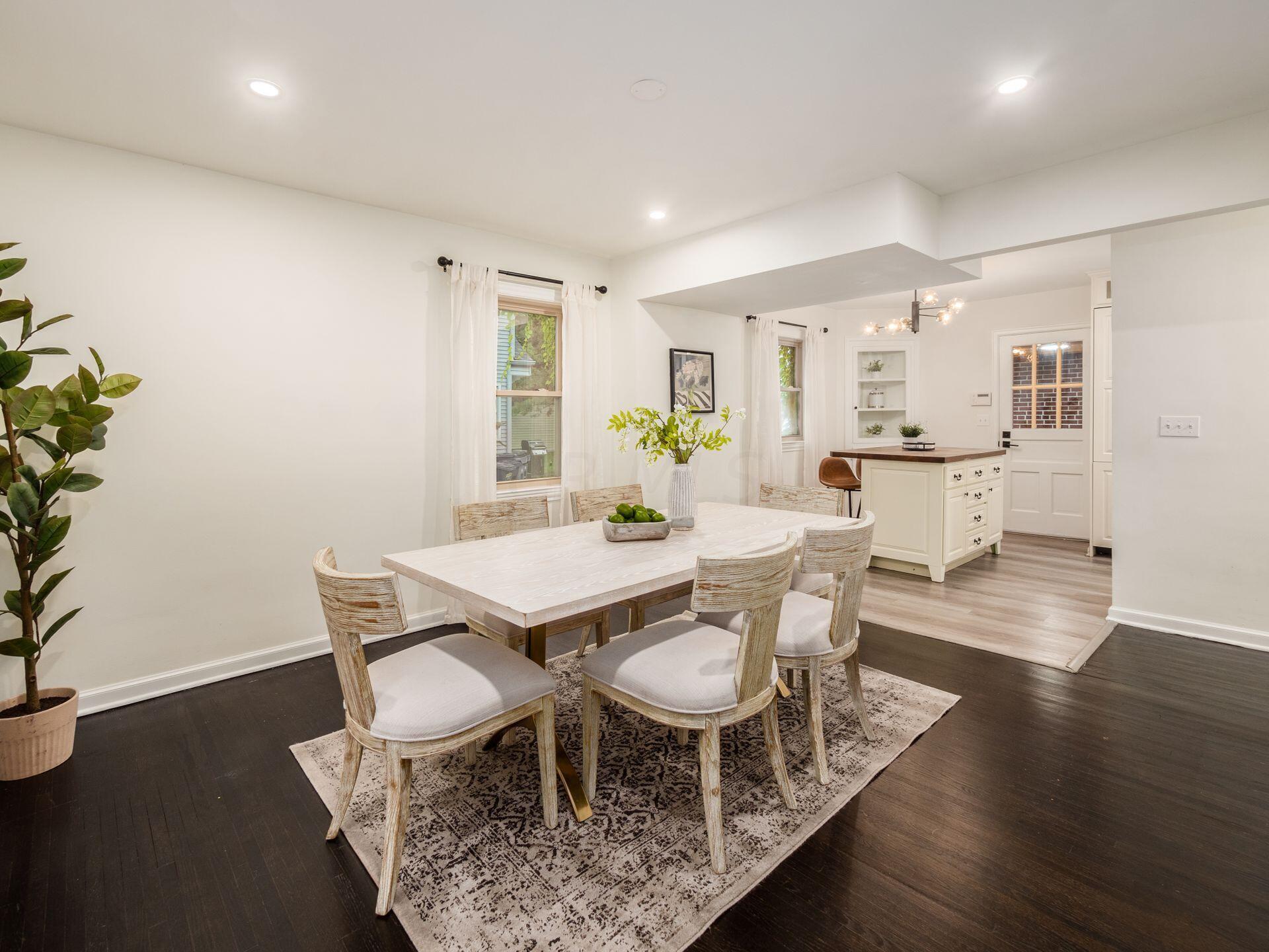 2628 Welsford Road Upper Arlington, OH 43221 - Photo 15 of 31 012_dfa52_A 2628 Welsford 038