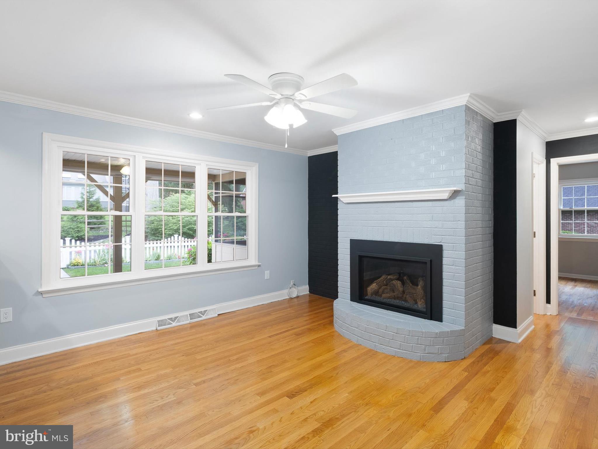 606 Kilburn Road Wilmington, DE 19803 - Photo 15 of 39 FR Fireplace
