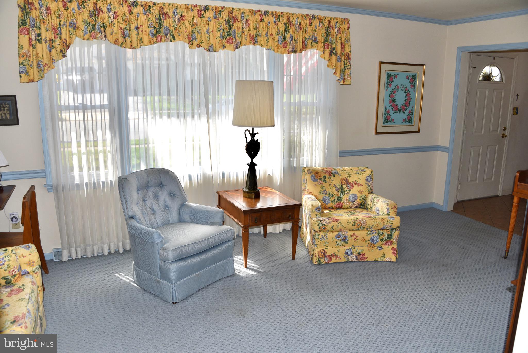 2111 Gring Drive Reading, PA 19610 - Photo 4 of 37