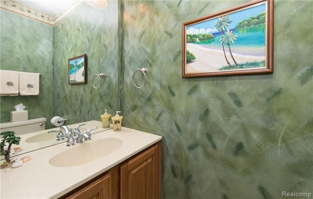 1158 Sandy Ridge Drive Rochester Hills, MI 48306 - Photo 19 of 33