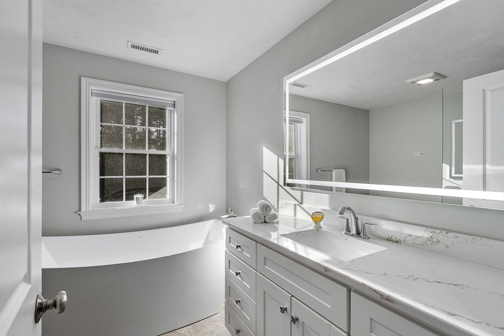 27 Spring Road Westborough, MA 01581 - Photo 32 of 41