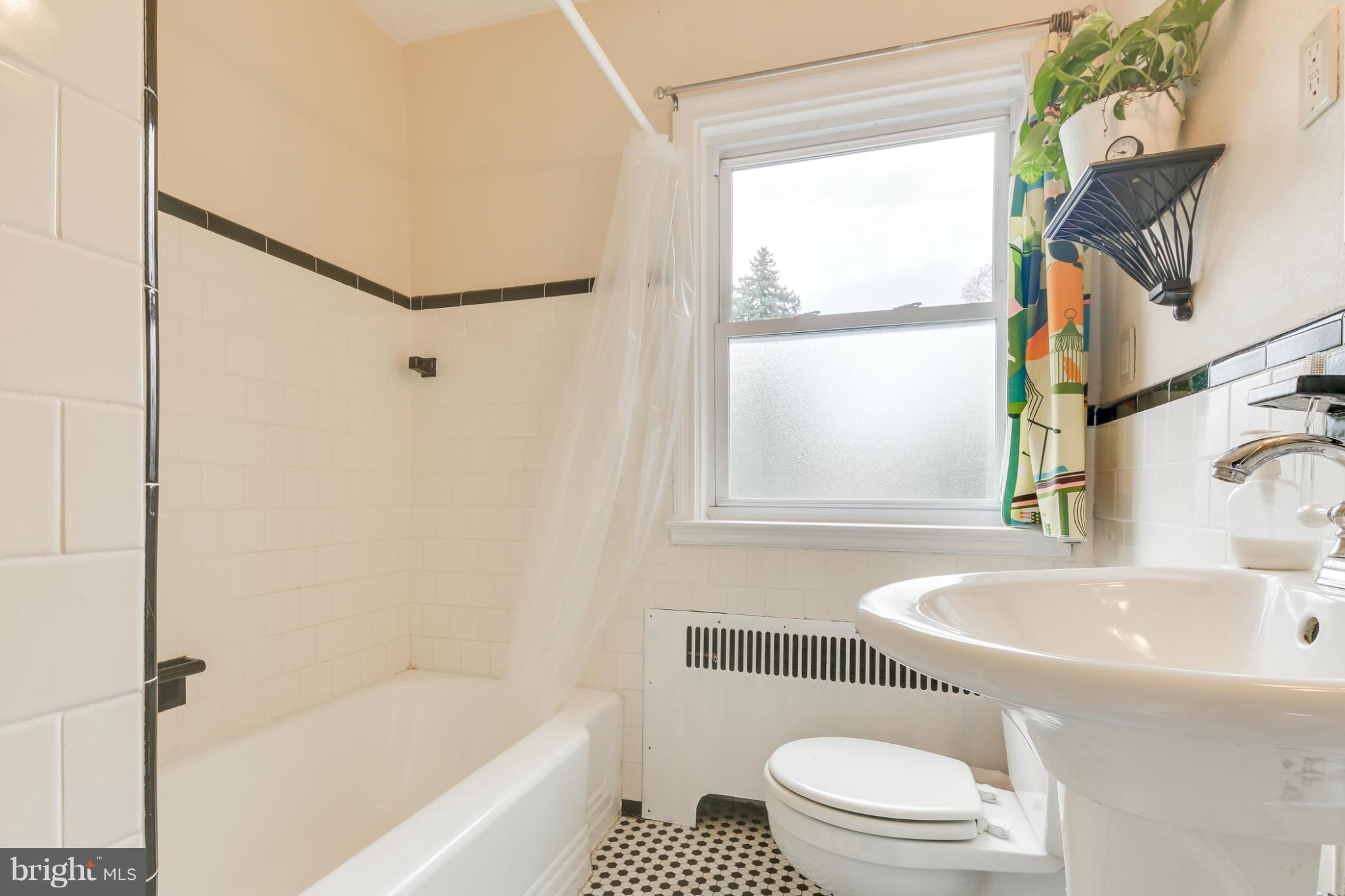 62 Burkleigh Road Towson, MD 21286 - Photo 22 of 30 Bath
