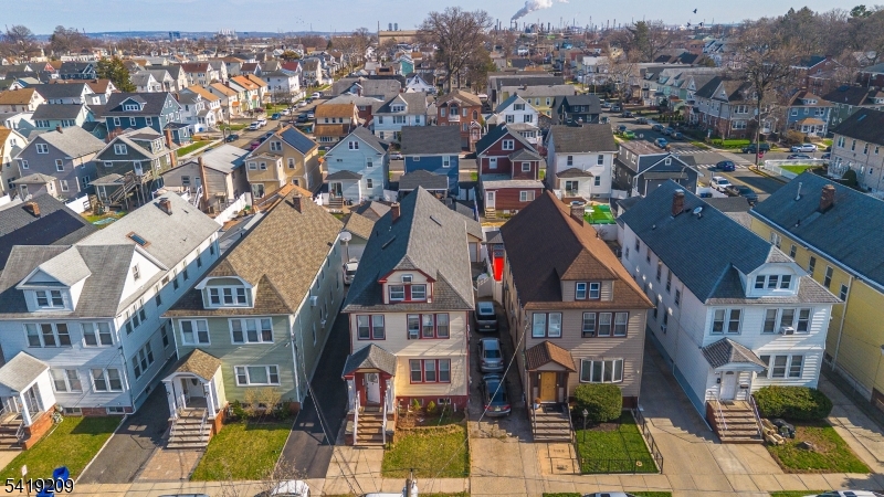 752 Eaton Street Elizabeth, NJ 07202 - Photo 24 of 27 a view of a city with tall buildings