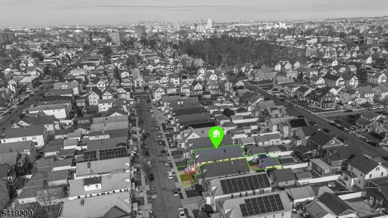 752 Eaton Street Elizabeth, NJ 07202 - Photo 27 of 27 a view of a city