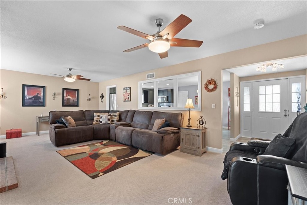 6213 Academy Avenue Riverside, CA 92506 - Photo 12 of 38 Spacious Living Room