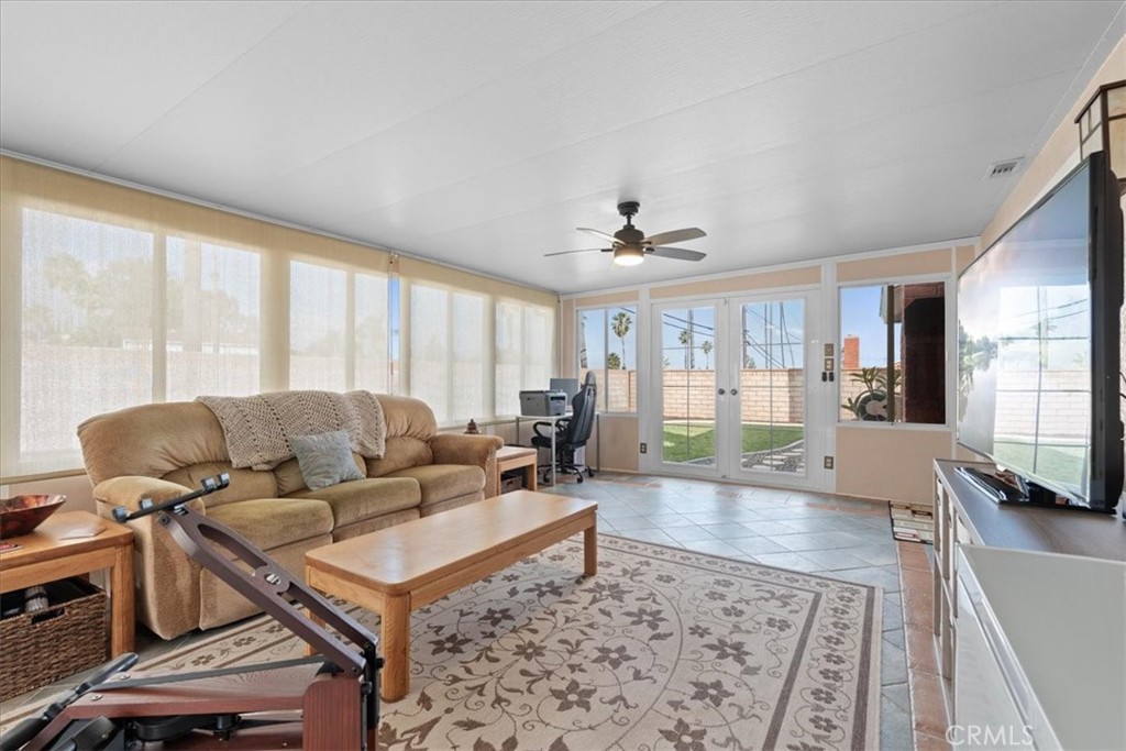 6213 Academy Avenue Riverside, CA 92506 - Photo 15 of 38 Awesome Extra Living Space