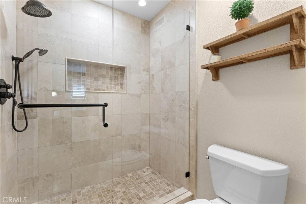 6213 Academy Avenue Riverside, CA 92506 - Photo 25 of 38 Primary Shower with Natural Stone