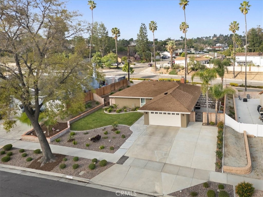 6213 Academy Avenue Riverside, CA 92506 - Photo 37 of 38 Oversized Driveway