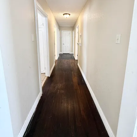 $1,100 | 2422 30th Street, Lubbock, TX 79411