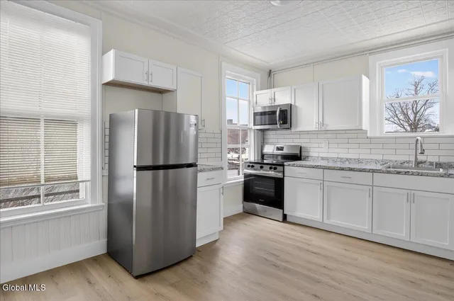 $250,000 | 769 4th Avenue, Troy, NY 12182