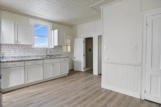 $250,000 | 769 4th Avenue, Troy, NY 12182