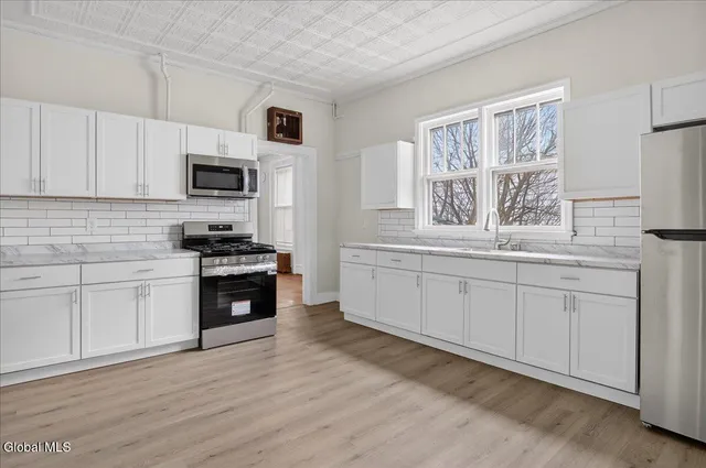 $250,000 | 769 4th Avenue, Troy, NY 12182