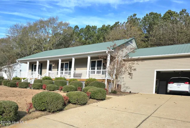 $293,000 | 107 Oak Park Drive, Benson, NC 27504