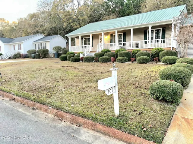 $293,000 | 107 Oak Park Drive, Benson, NC 27504
