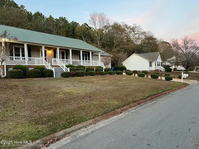 $293,000 | 107 Oak Park Drive, Benson, NC 27504