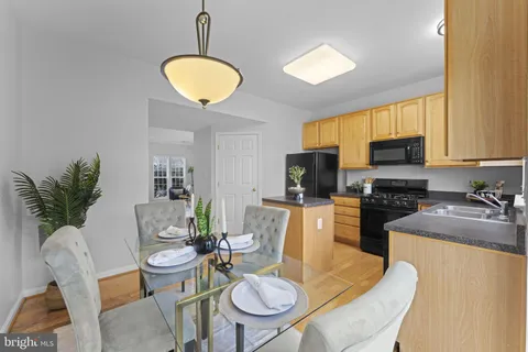 $460,000 | 9822 Maitland Loop, Bristow, VA 20136