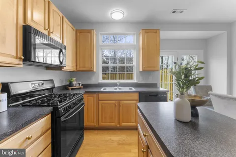 $460,000 | 9822 Maitland Loop, Bristow, VA 20136