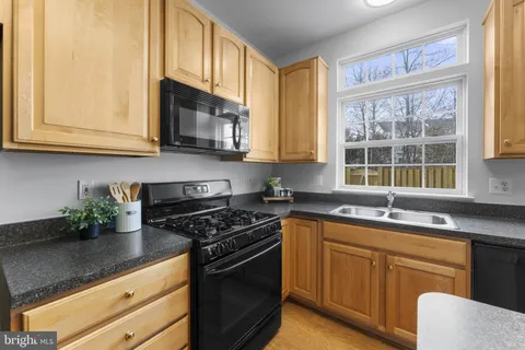 $460,000 | 9822 Maitland Loop, Bristow, VA 20136