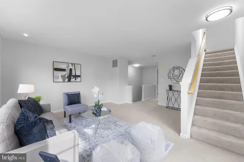 $460,000 | 9822 Maitland Loop, Bristow, VA 20136