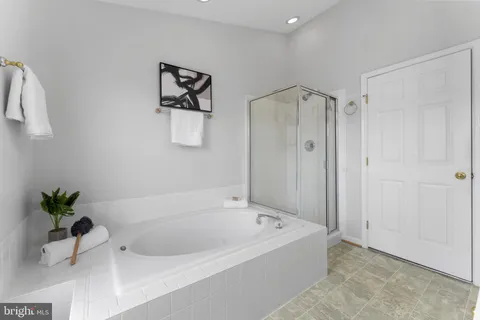 $460,000 | 9822 Maitland Loop, Bristow, VA 20136