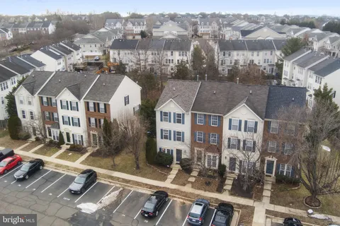 $460,000 | 9822 Maitland Loop, Bristow, VA 20136