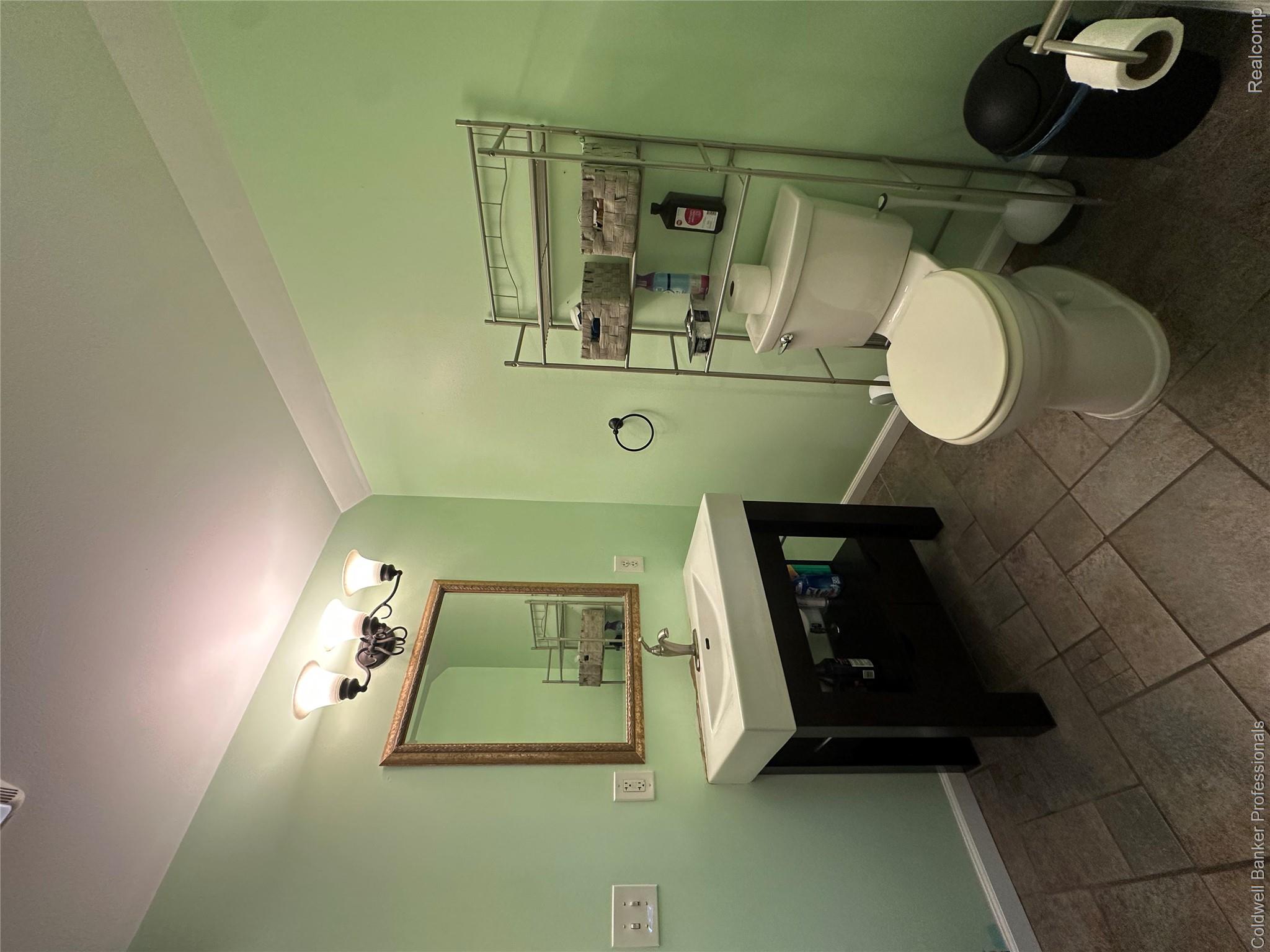 2119 Haines Road Lapeer, MI 48446 - Photo 2 of 39 IMG_8862.jpeg
