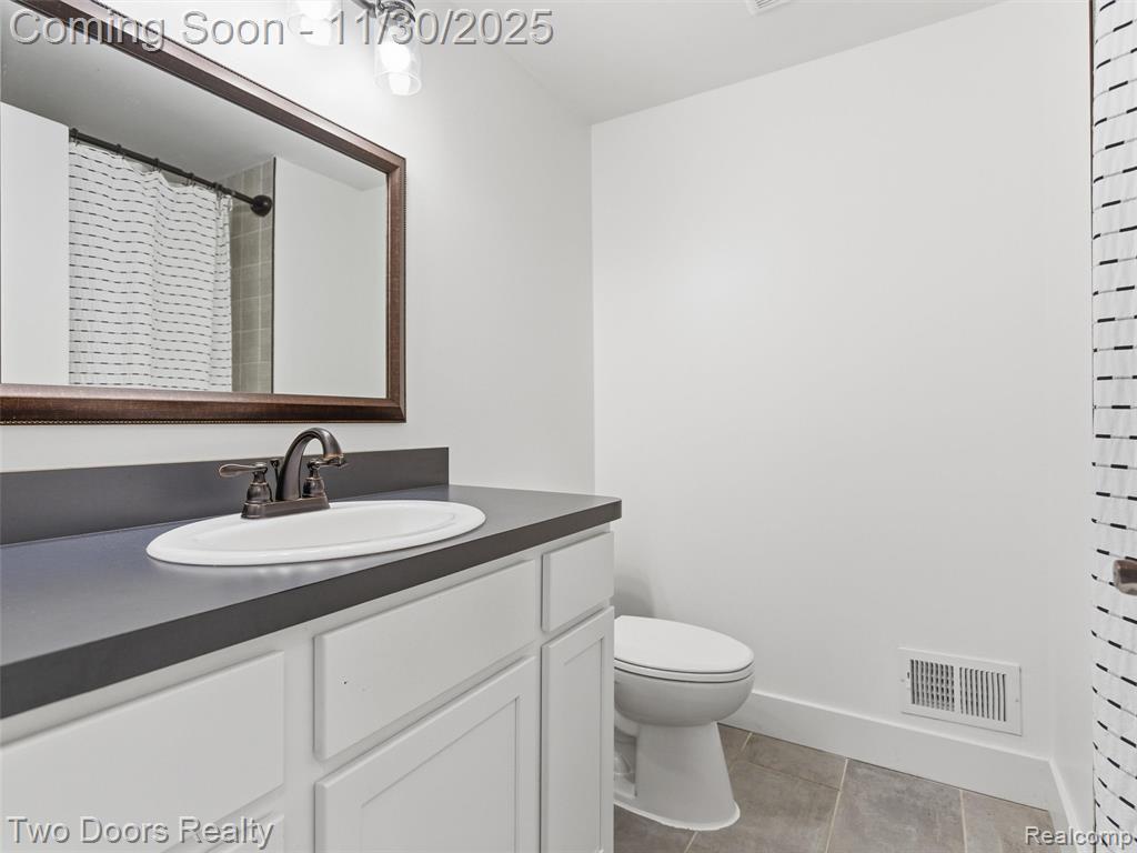 2334 Munster Road Rochester Hills, MI 48309 - Photo 35 of 53