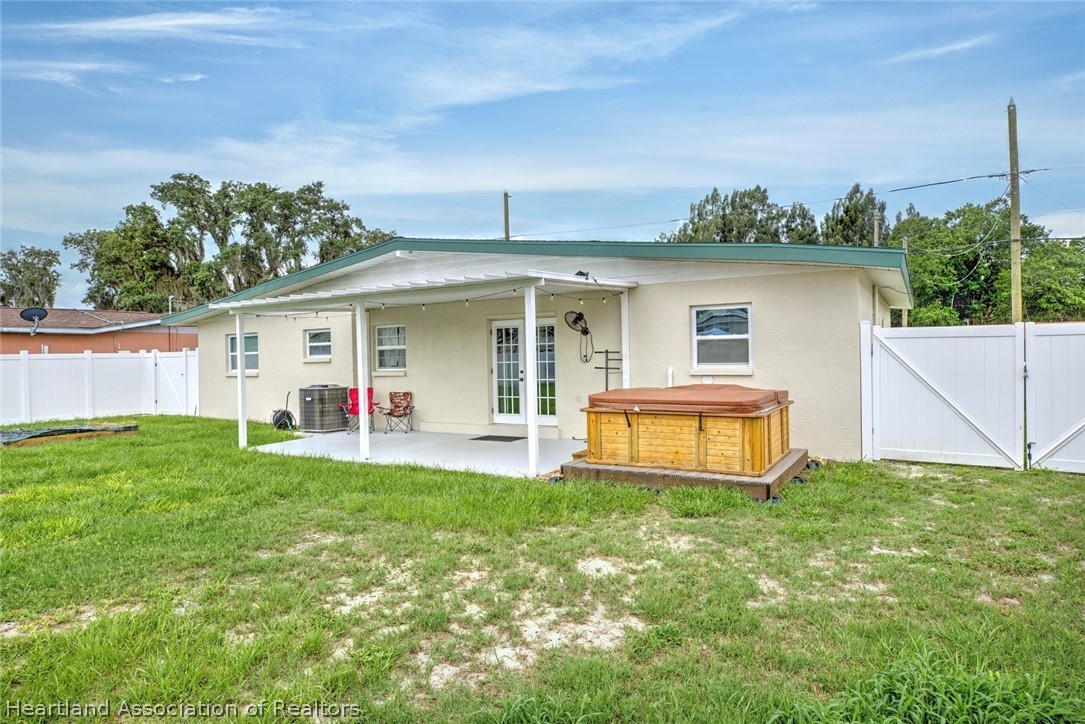 2326 Cleveland Road Sebring, FL 33870 - Photo 30 of 39