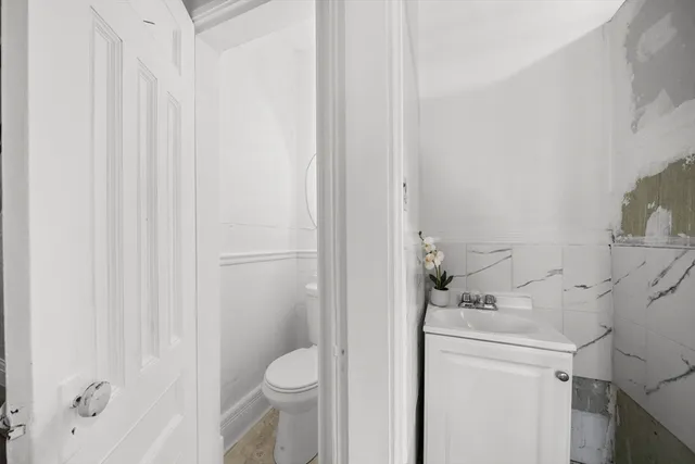 $299,000 | 769-771 Belmont Avenue, Springfield, MA 01108