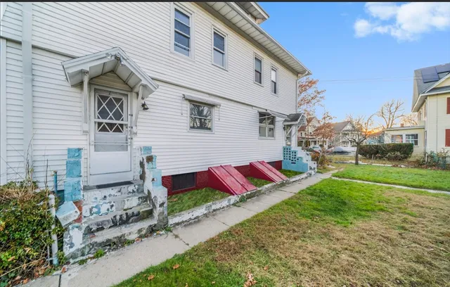 $299,000 | 769-771 Belmont Avenue, Springfield, MA 01108