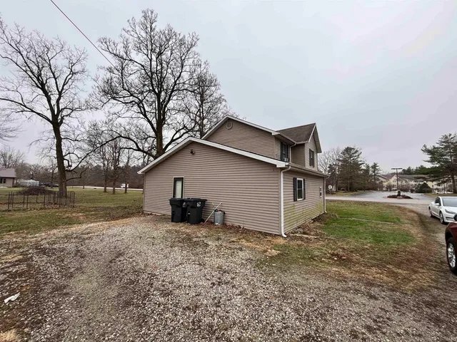 $199,000 | 1565 Highway 116, Bluffton, IN 46714