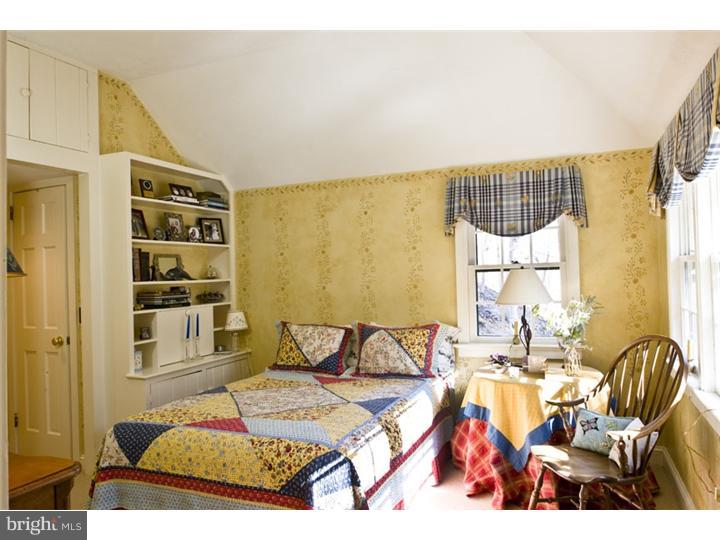 7053 Upper York Road New Hope, PA 18938 - Photo 14 of 25