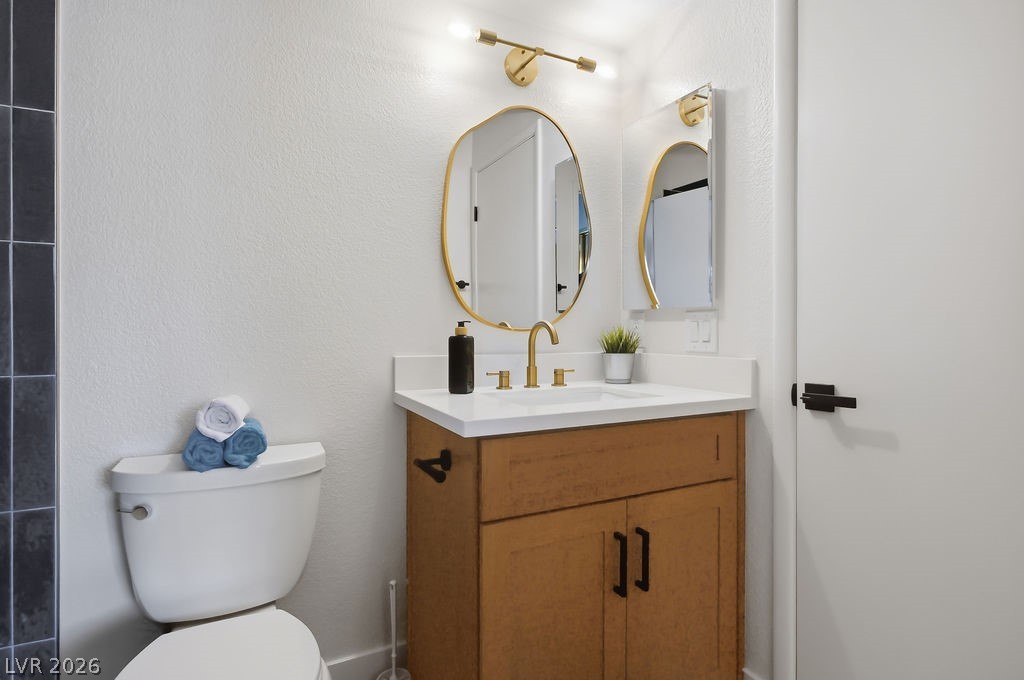 7570 West Flamingo Road, Unit 122 Las Vegas, NV 89147 - Photo 14 of 23 2nd Bathroom - Can be entered from Bedroom 2 or the Hallway