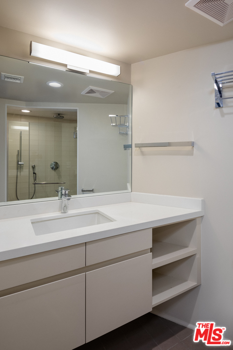 4235 Las Cruces Drive Sherman Oaks, CA 91403 - Photo 14 of 15