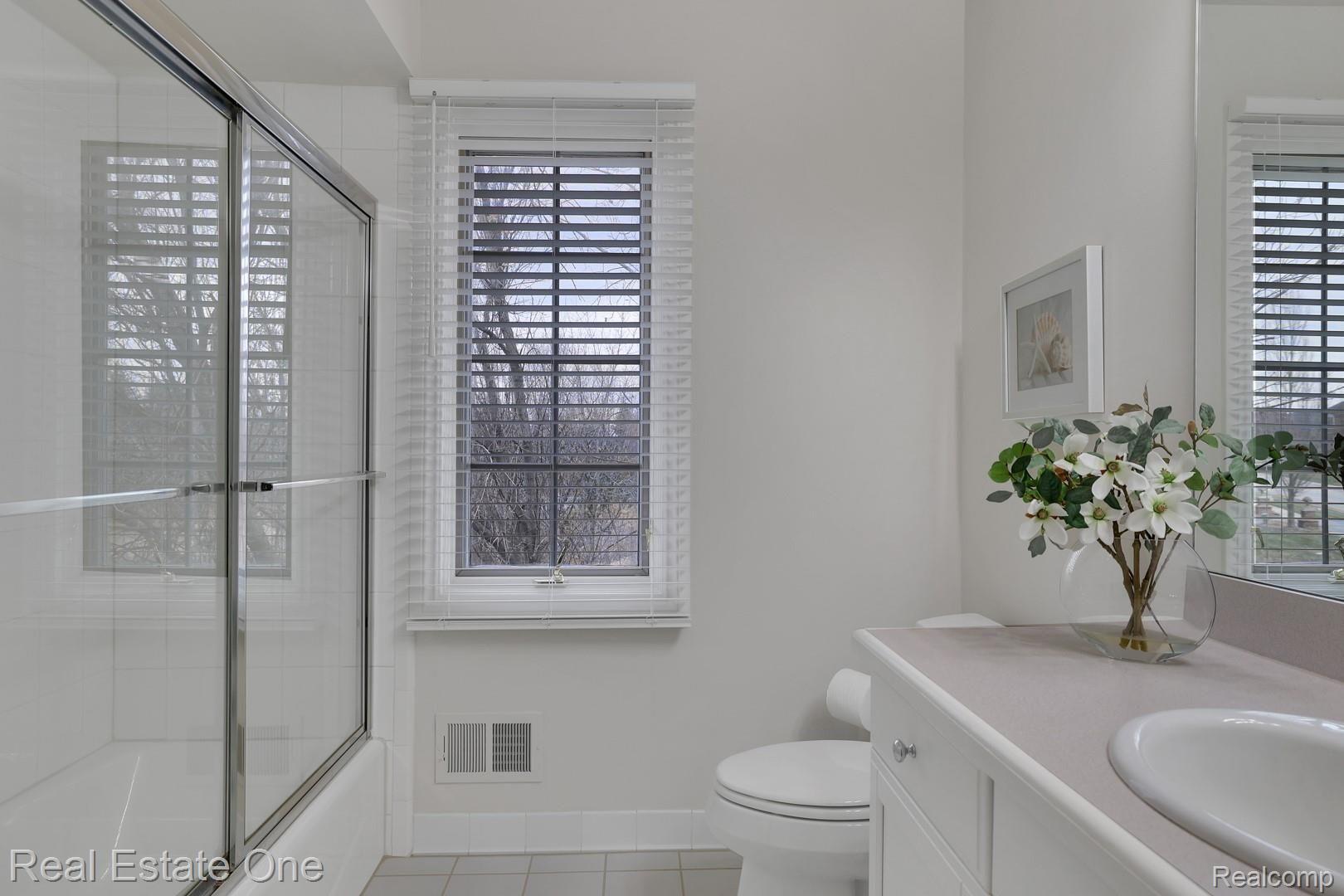 4727 Goodison Pl Drive Rochester, MI 48306 - Photo 33 of 54 AY2A4465.jpg