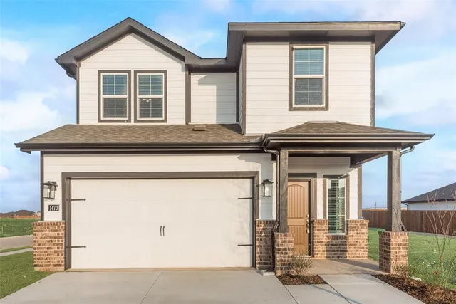 a view of an entrance of the house
