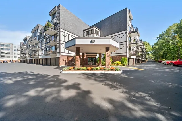 $509,900 | 9 Broadway, Unit 305, Saugus, MA 01906