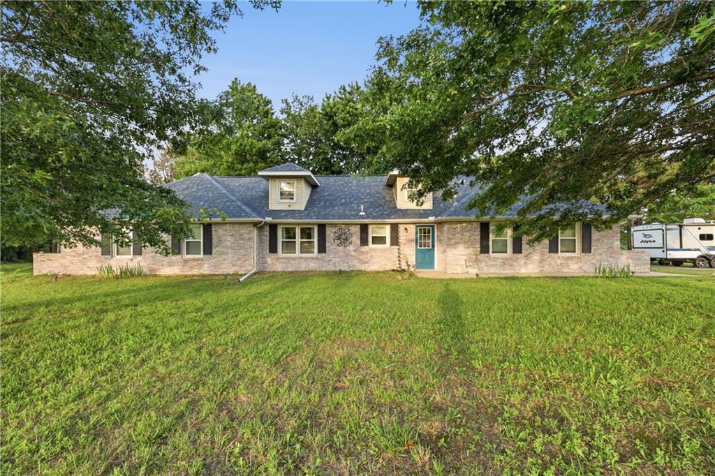 703 Northeast 102P Road Clinton, MO 64735 - Photo 2 of 53