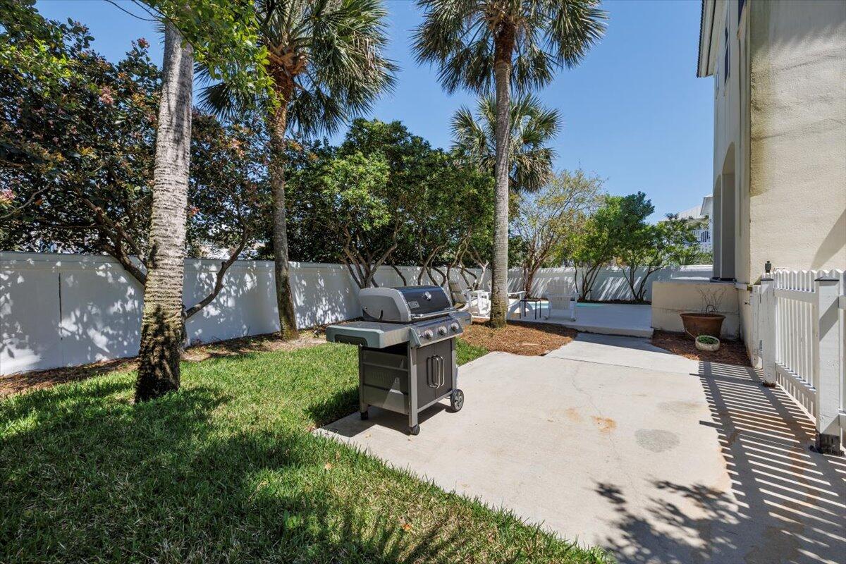 3581 Waverly Circle Destin, FL 32541 - Photo 31 of 33 a view of a backyard with swimming pool