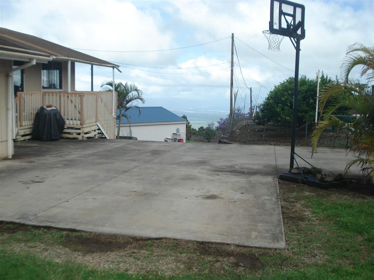 70 Alae Road Kula, HI 96790 - Photo 8 of 24 a view of a back yard of the house
