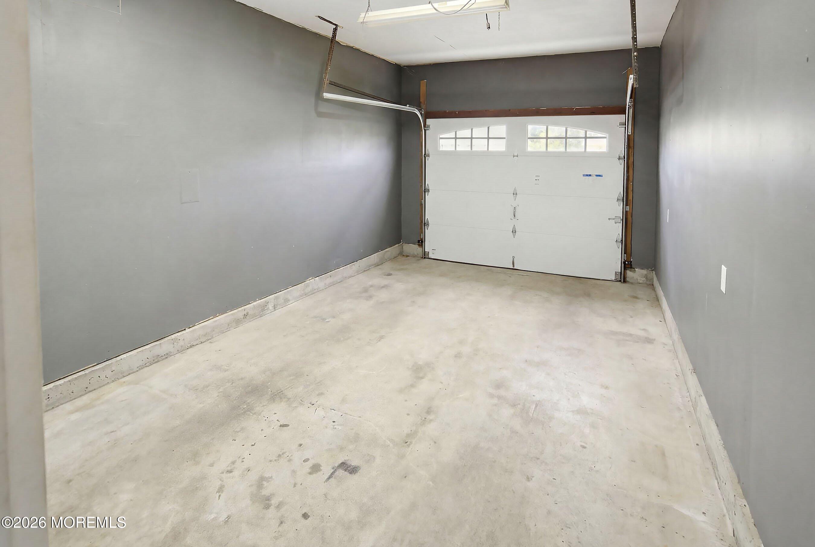 32 Edison Street Bayville, NJ 08721 - Photo 20 of 29 23-Garage