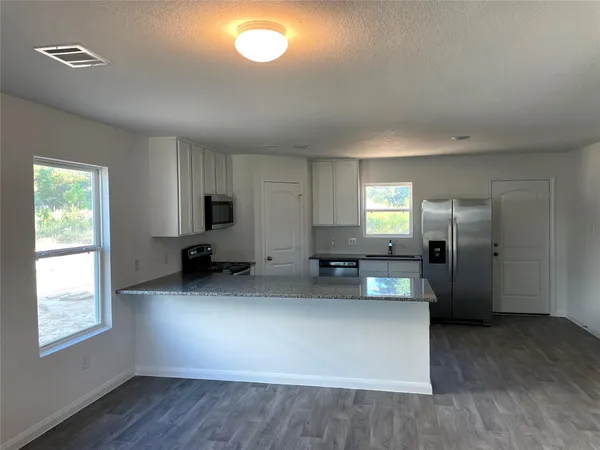 $1,495 | 15111 Sorrento Bay Circle, Willis, TX 77318