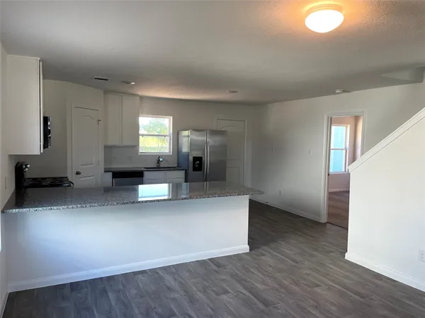 $1,495 | 15111 Sorrento Bay Circle, Willis, TX 77318