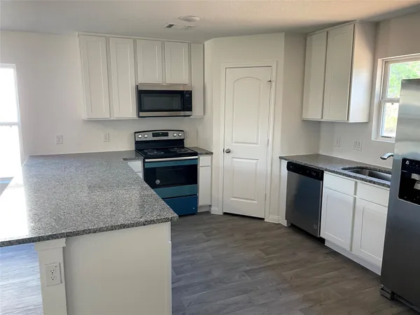 $1,495 | 15111 Sorrento Bay Circle, Willis, TX 77318