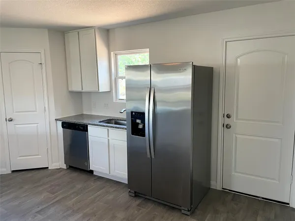 $1,495 | 15111 Sorrento Bay Circle, Willis, TX 77318