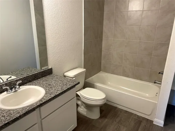 $1,495 | 15111 Sorrento Bay Circle, Willis, TX 77318